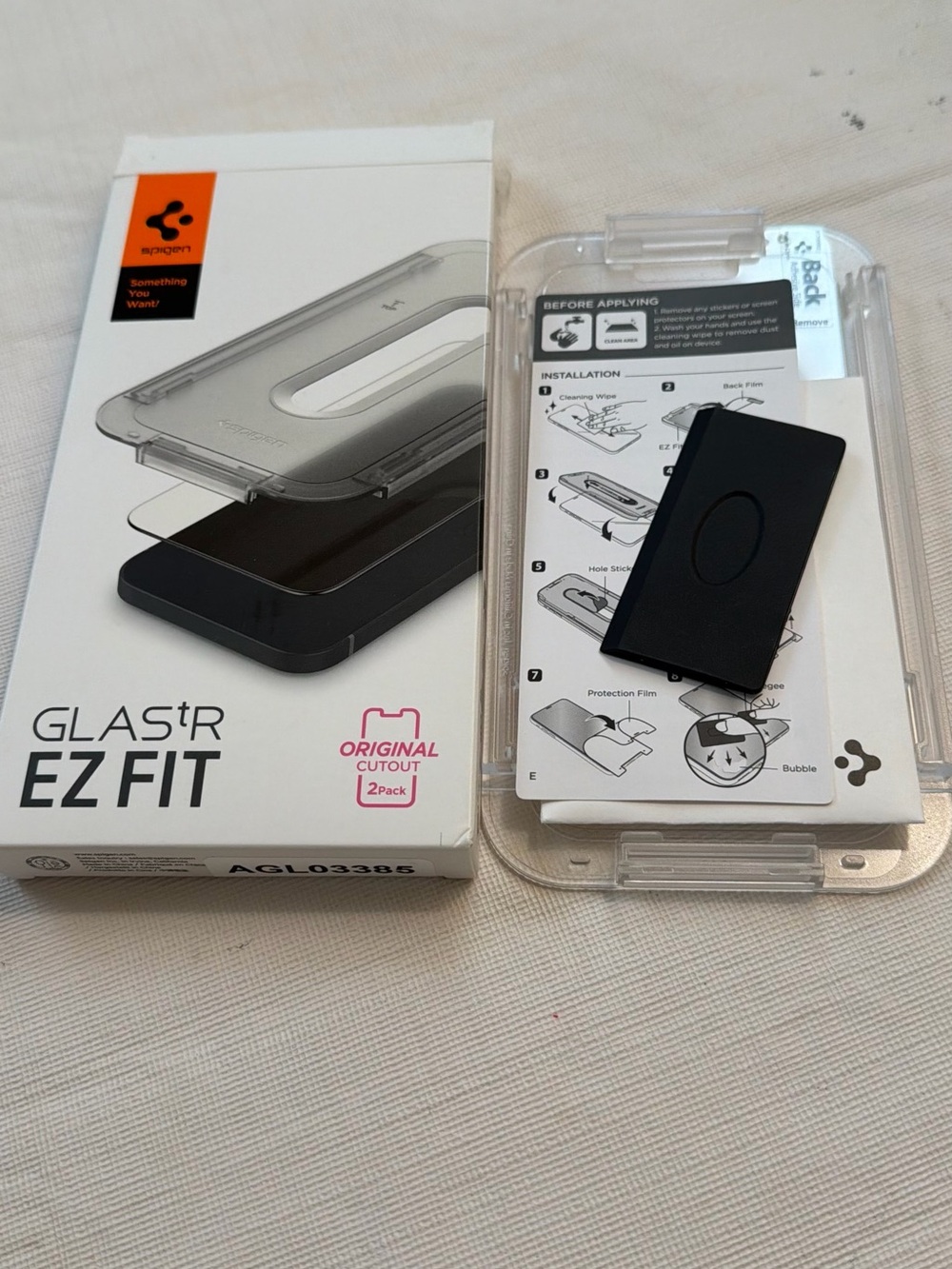 Spigen GlasTR EZ Fit Screen Protector Kit - Black & Clear